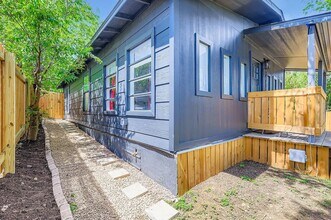 1428 Webberville Rd in Austin, TX - Building Photo - Building Photo