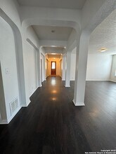 24303 Grace Park in San Antonio, TX - Foto de edificio - Building Photo
