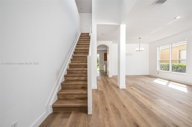 19282 Seneca Ave in Weston, FL - Building Photo - Building Photo