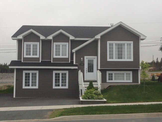 138 Great Eastern Avenue in St John's, NL - Building Photo - Building Photo