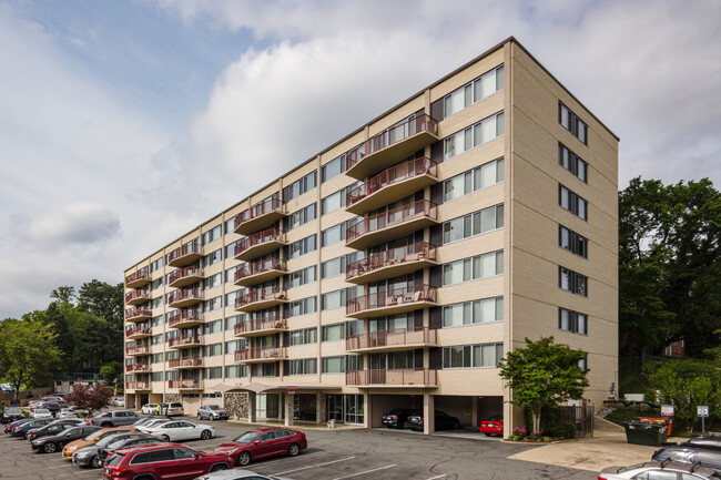 The Palazzo in Arlington, VA - Building Photo - Building Photo