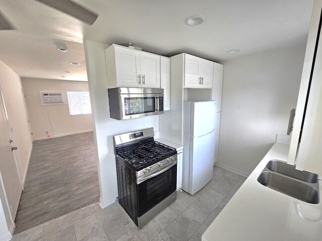 5406 Blackwelder St, Unit 3