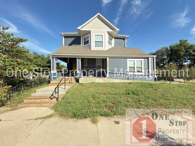 property at 3433 The Paseo