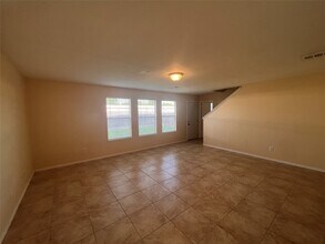 10906 Orchard Springs Dr in Houston, TX - Foto de edificio - Building Photo