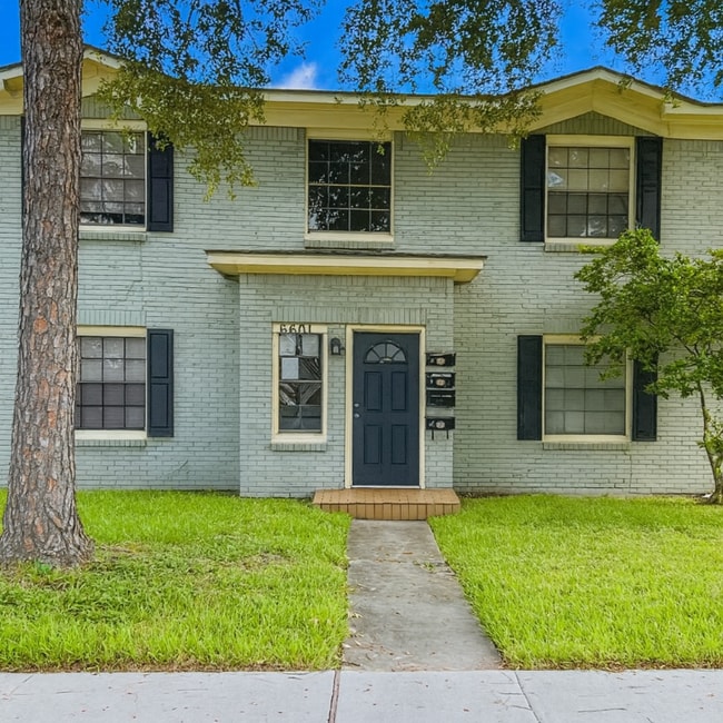 6601 Meadowlawn St in Houston, TX - Foto de edificio - Building Photo