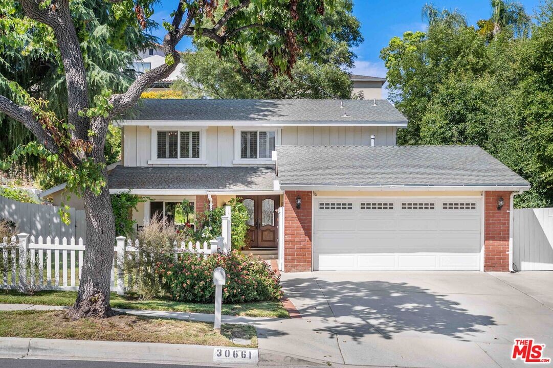 30661 Passageway Pl in Agoura Hills, CA - Building Photo