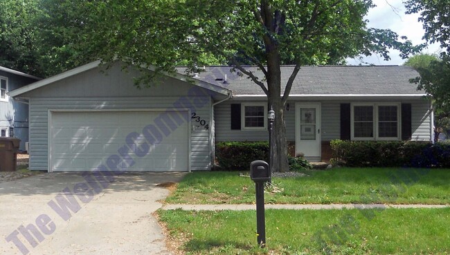 property at 2304 Sumac Dr