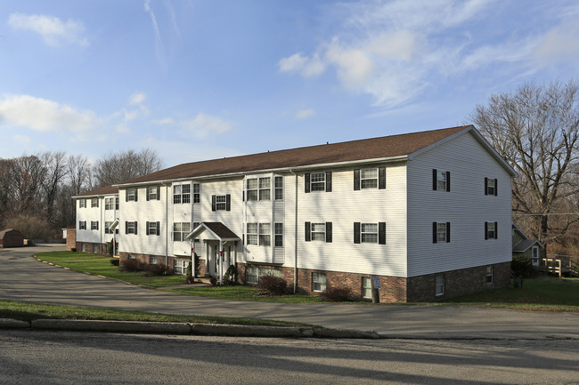 Carriage Hill Apartments