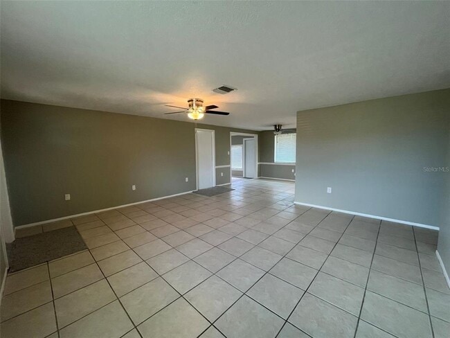 3251 Pinetree St in Port Charlotte, FL - Building Photo - Building Photo