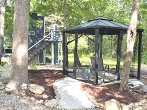 348 Noank Ledyard Rd in Groton, CT - Building Photo - Building Photo