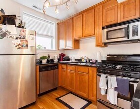 1516 W Waveland Ave in Chicago, IL - Building Photo - Building Photo