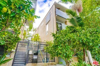 11960 Iowa Ave in Los Angeles, CA - Building Photo - Building Photo