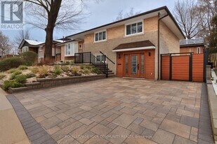 20 Burnview Crescent in Toronto, ON - Building Photo