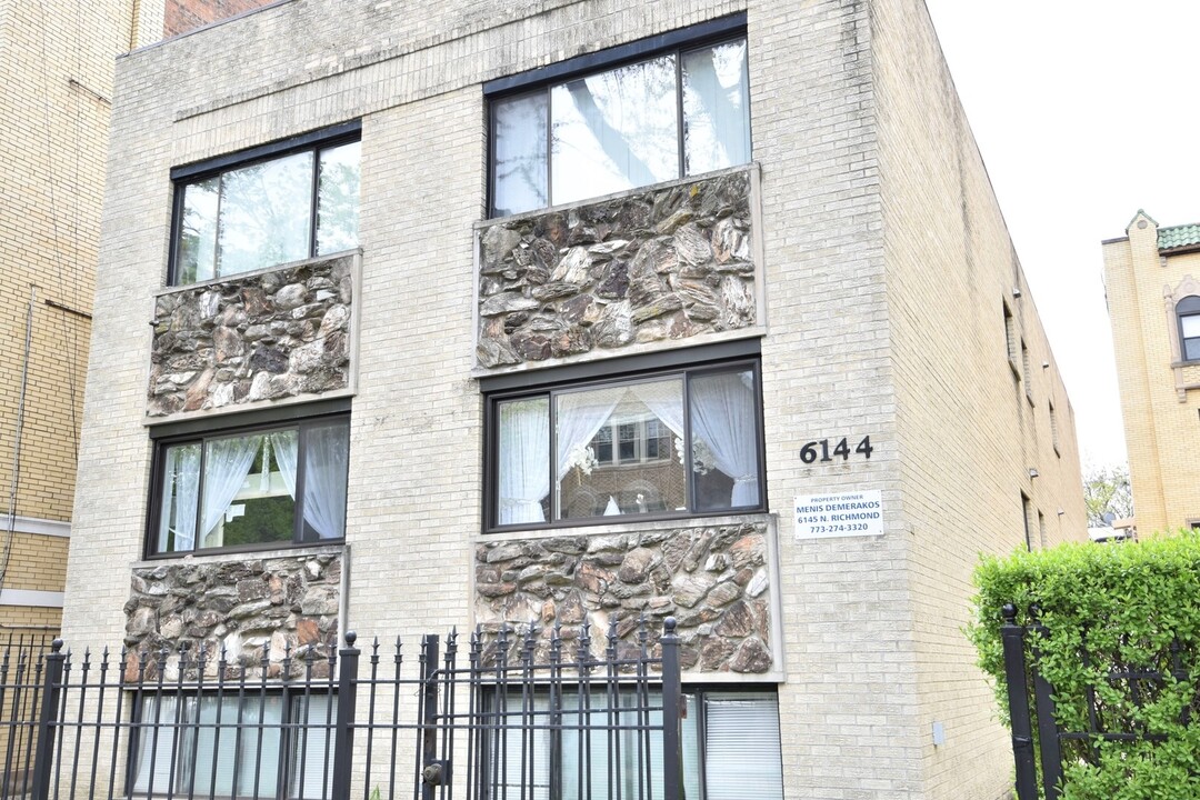 6144 N Francisco Ave in Chicago, IL - Building Photo