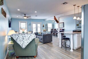 1300 Eleventh St in Port Aransas, TX - Building Photo