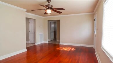 1352 King Mill Pike in Bristol, VA - Foto de edificio - Building Photo