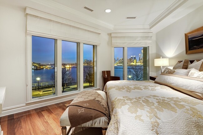 property at 3 Henley Pl