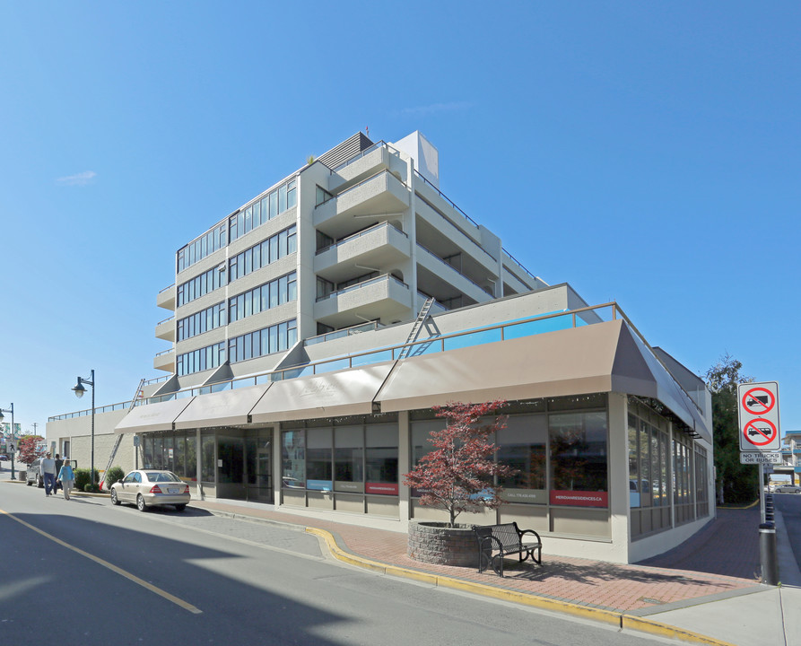 The Landmark in Sidney, BC - Building Photo