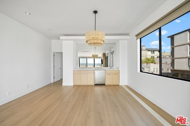 property at 1 Northstar St
