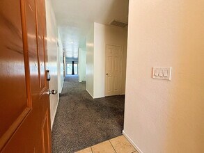 6218 W Laurie Ln in Glendale, AZ - Building Photo - Building Photo