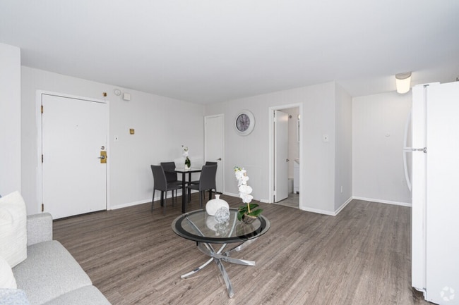 630 W Fisher Ave in Philadelphia, PA - Building Photo - Building Photo