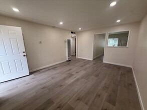 2904 N 1st St, Unit 2904 N 1st St in Fresno, CA - Foto de edificio - Building Photo