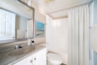 Lago Bello Apartment Homes in Tampa, FL - Building Photo - Building Photo