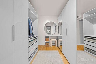 425 E 13th St, Unit 4A in New York, NY - Building Photo - Building Photo