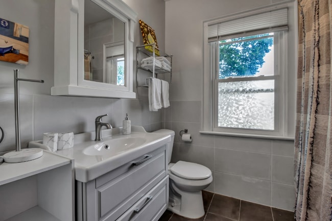 215 Maple St in Buffalo, NY - Building Photo - Building Photo