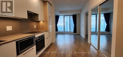 28 Freeland St in Toronto, ON - Building Photo - Building Photo