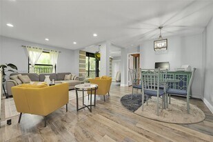 2676 Carambola Cir N in Coconut Creek, FL - Building Photo