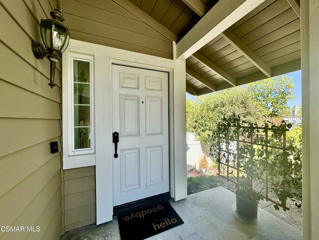 4205 Flintlock Ln in Westlake Village, CA - Building Photo - Building Photo