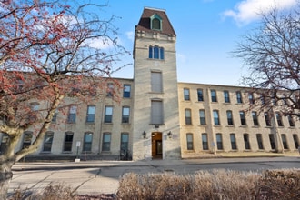 Franklin Mill Apartments in Janesville, WI - Foto de edificio - Building Photo