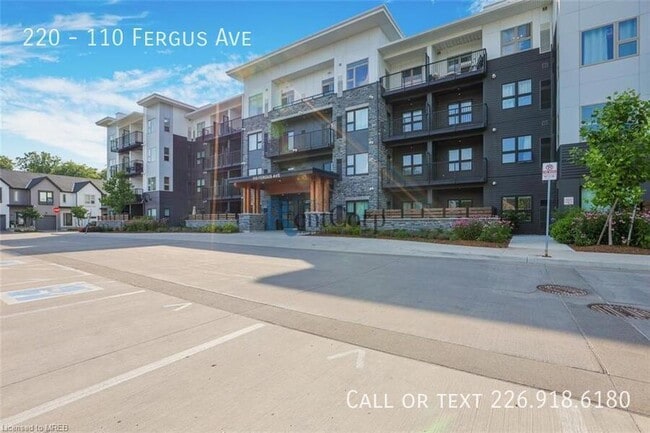 110-110 Fergus Ave in Kitchener, ON - Building Photo - Building Photo