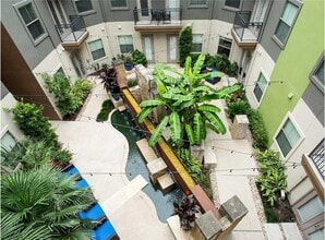 302 N Lamar Blvd in Austin, TX - Building Photo - Building Photo