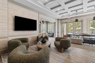 The Nixon Apartments in Wilmington, NC - Building Photo - Building Photo