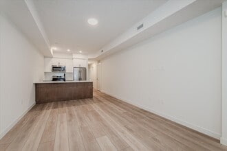 824 Woolwich St in Guelph, ON - Building Photo - Building Photo