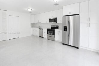 11248 SW 187th St in Miami, FL - Building Photo - Building Photo