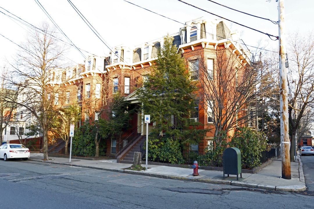 Mount Vernon Street Apartments in Somerville, MA - Foto de edificio