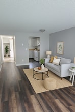 MeadowBrook Apartments in McMinnville, OR - Building Photo - Interior Photo