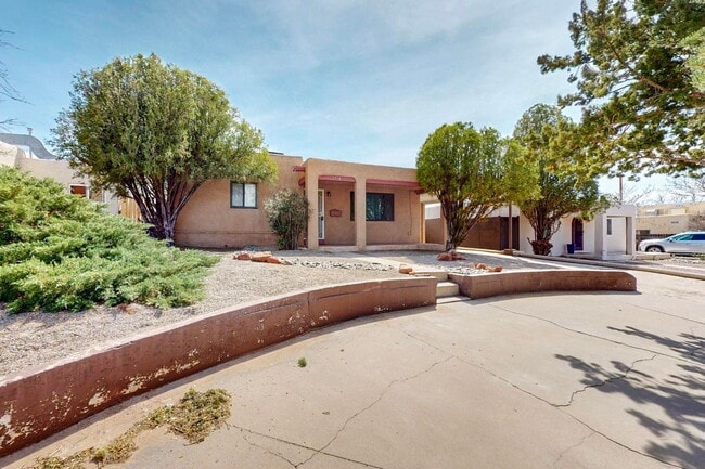 2718 Hyder Ave SE in Albuquerque, NM - Building Photo - Building Photo