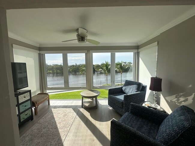 property at 7 Colonial Club Dr