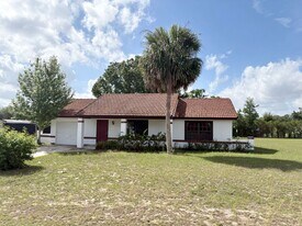 310 Oak Lane Pass in Ocala, FL - Building Photo