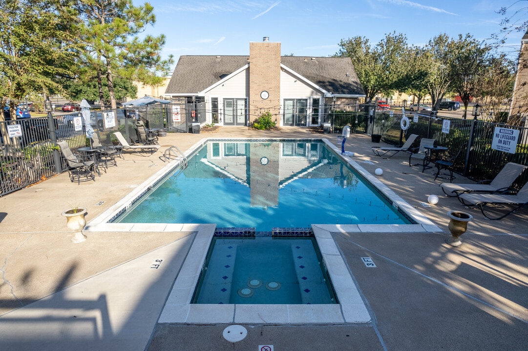 Fairway Square in Alvin, TX - Foto de edificio