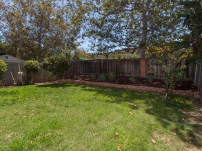 109 Avenida Las Brisas in Oceanside, CA - Building Photo - Building Photo