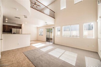 10410 Lady Angela St in Las Vegas, NV - Building Photo - Building Photo