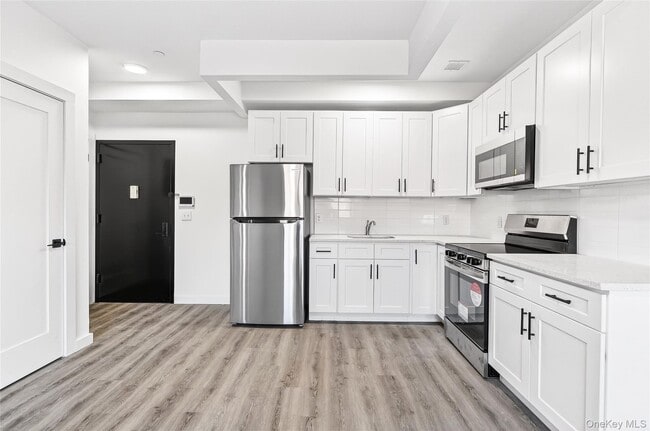 2043 Webster Ave in Bronx, NY - Building Photo - Building Photo