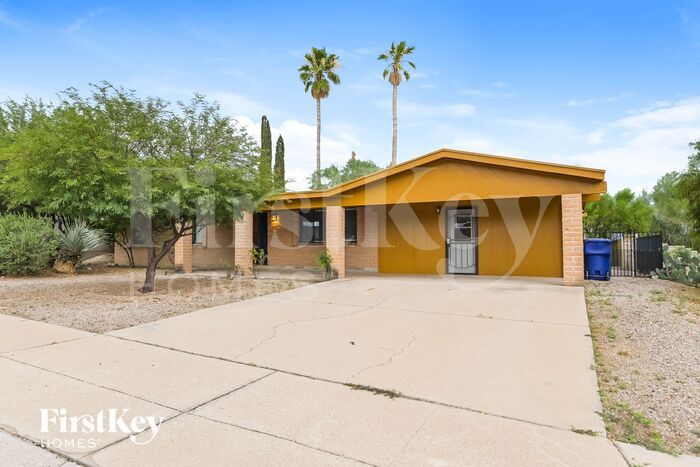 9820 E Domenic Ln in Tucson, AZ - Building Photo