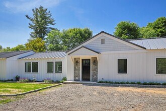 7 4th Ave in Rhinebeck, NY - Building Photo - Building Photo