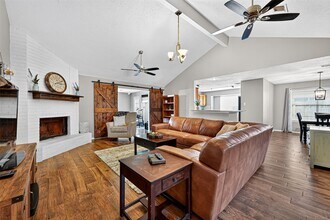 930 Holly Hall Dr in Richmond, TX - Building Photo - Building Photo